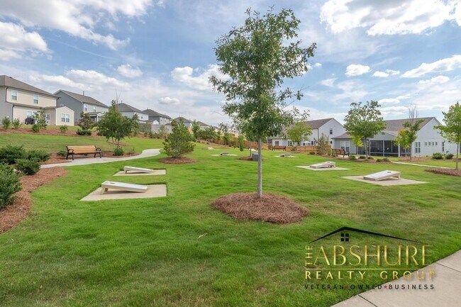 Building Photo - 2123 Water Marsh Trl