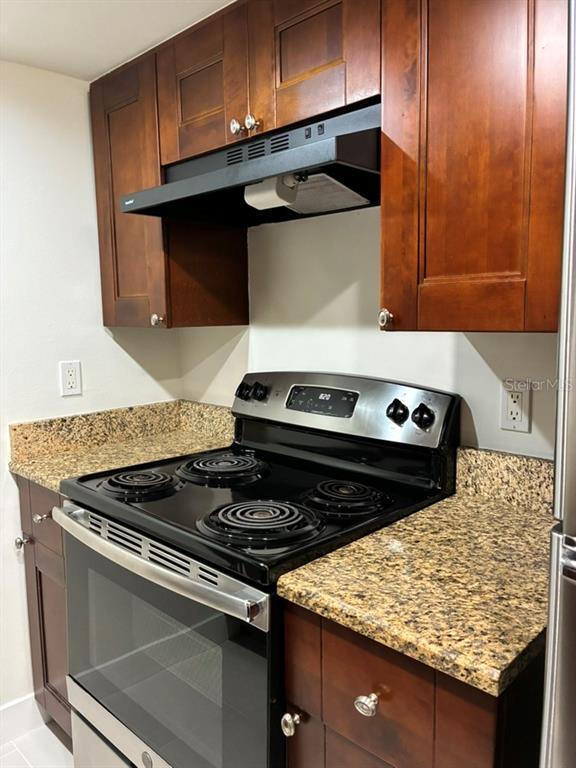 Building Photo - 5999 Village Cir N