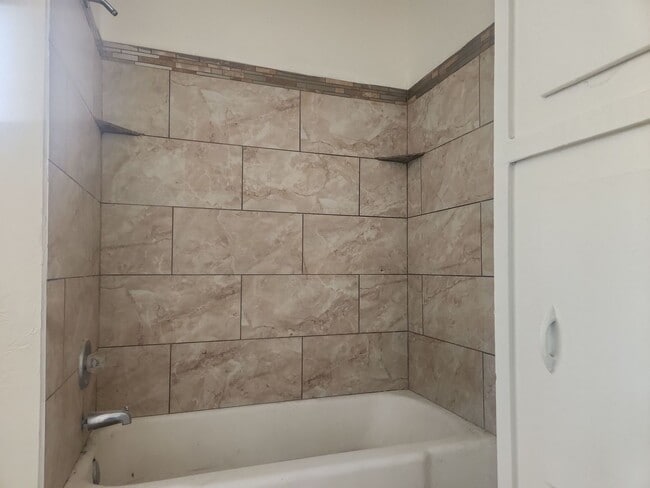 Building Photo - Spacious Centrally Located Home