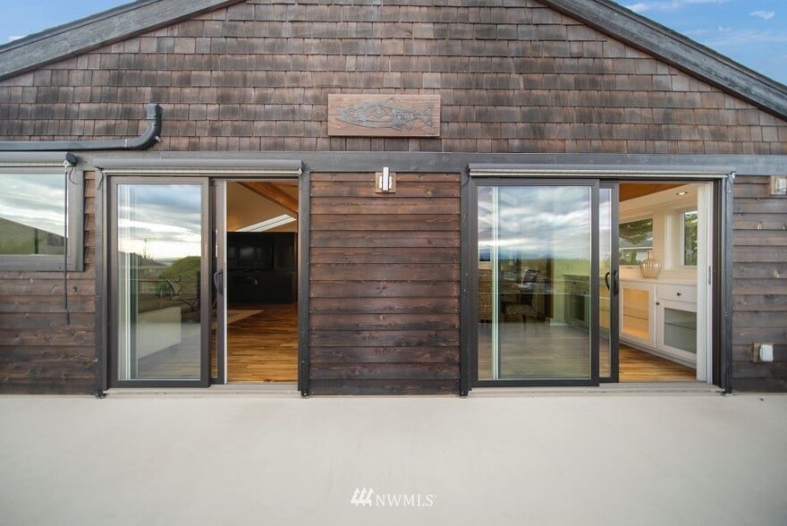 Building Photo - 37924 Hood Canal Dr NE