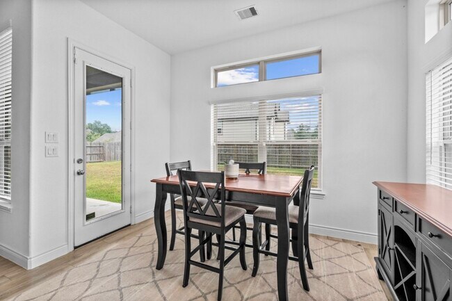 Building Photo - 23426 Yaupon Hills Dr