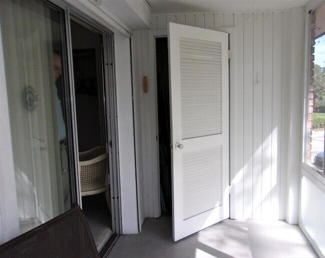 Building Photo - 1225 NW 21st St