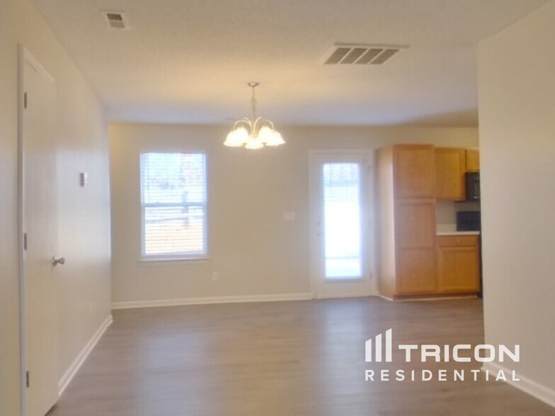 Building Photo - 11808 Kilrush Dr