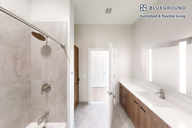 Building Photo - 20 4th Ave