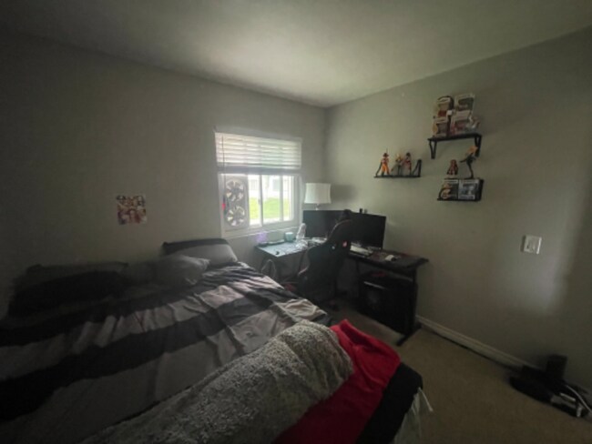 Building Photo - 402 Ferrara Way