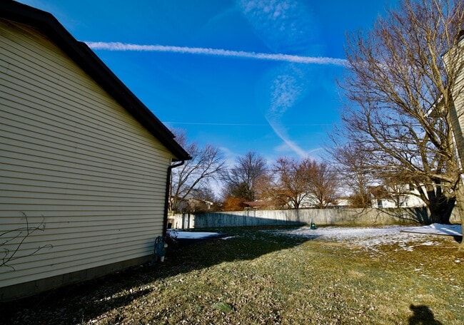 Building Photo - 2297 Ayers Dr