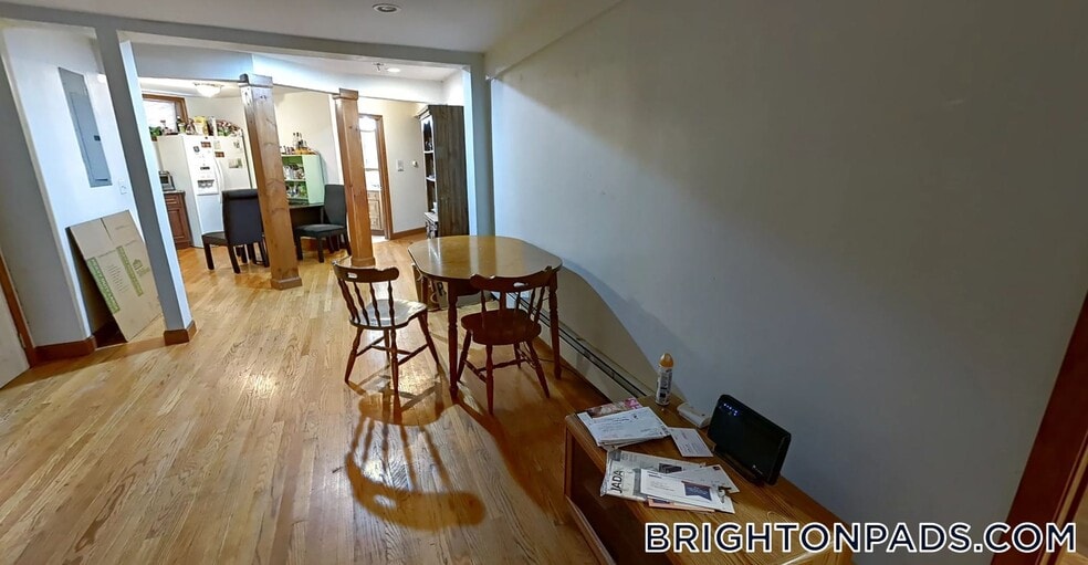 Building Photo - 1422 Commonwealth Ave