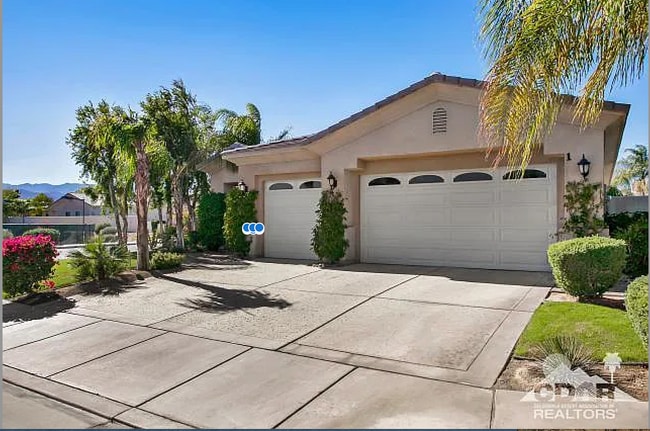 Building Photo - 1 Picasso Ct