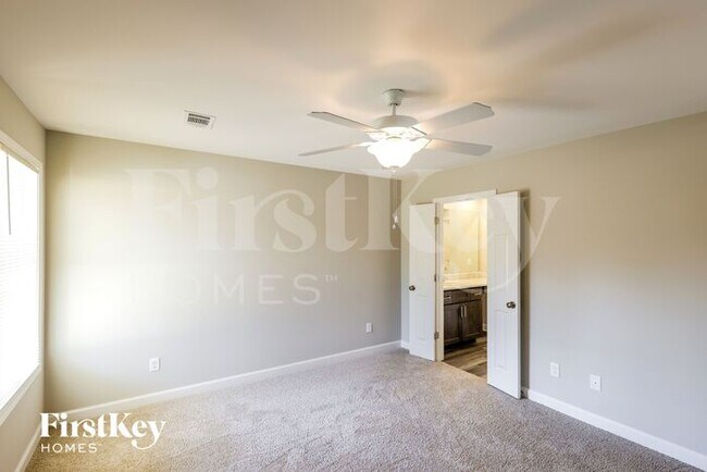 Building Photo - 7221 60th Ave E