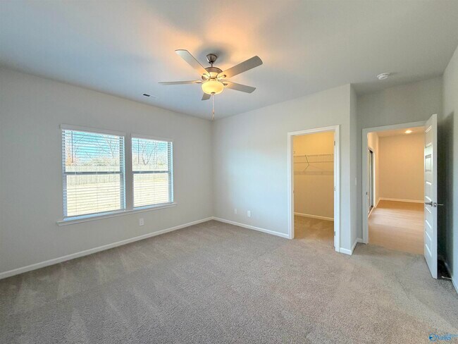 Building Photo - 14739 Mountain Strm Dr