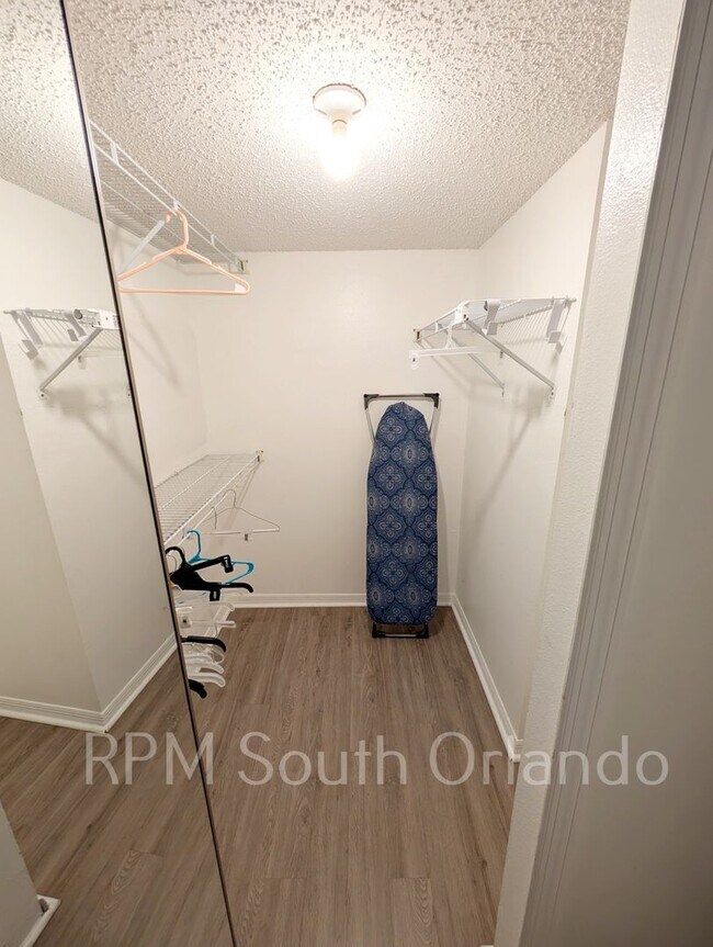 Building Photo - 3 Bed, 2 Bath Fully Furnished Condo Kissimmee