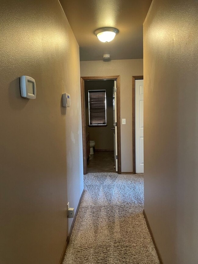 Building Photo - 907 Fawn Cir