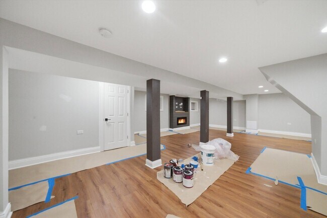 Building Photo - 8326 S Luella Ave