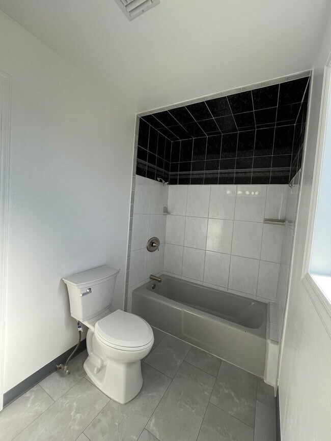 Building Photo - Reseda 4+3 w/fireplace, vaulted ceilings, new flooring, solar panels, + pool!