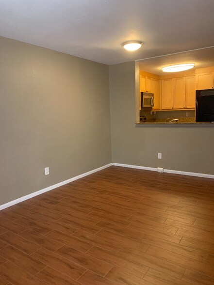 Building Photo - 3520 Lebon Dr