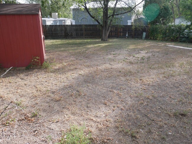 Building Photo - 3 Bed / 1 Bath Near I-25 and S. Academy - ...