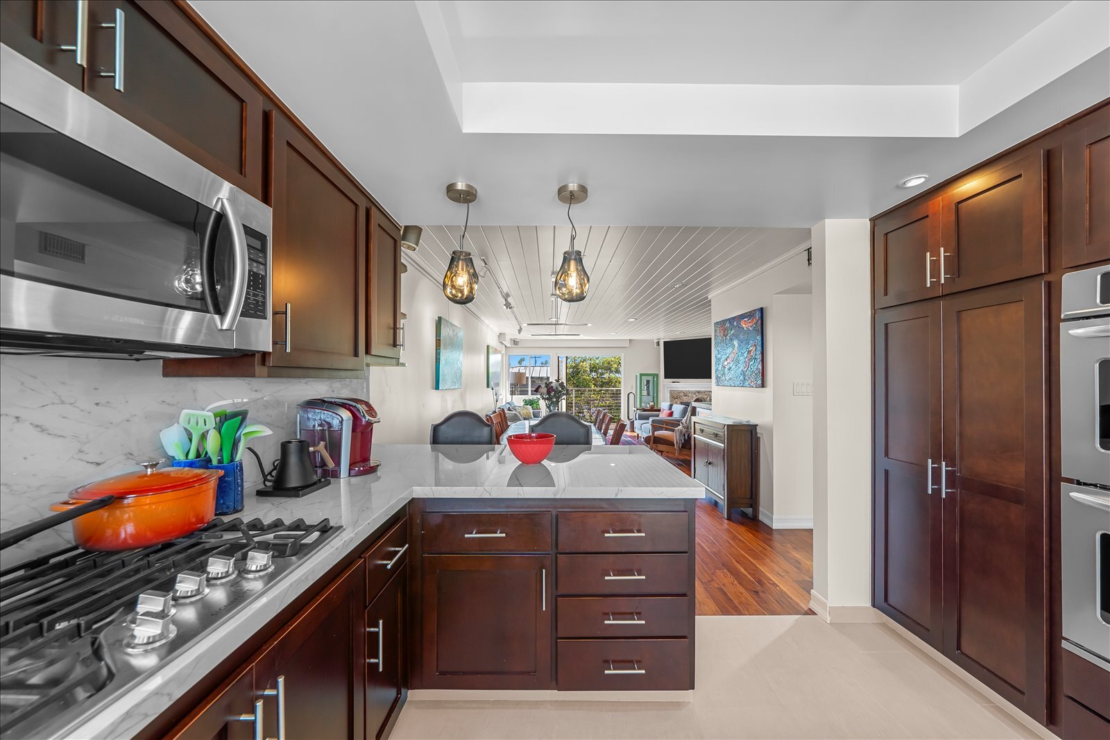 Building Photo - 760 Manhattan Beach Blvd