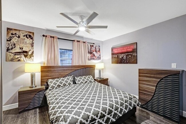 Building Photo - 2000 Jackson St