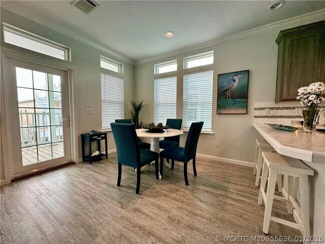 Building Photo - 352 NE Starboard Way