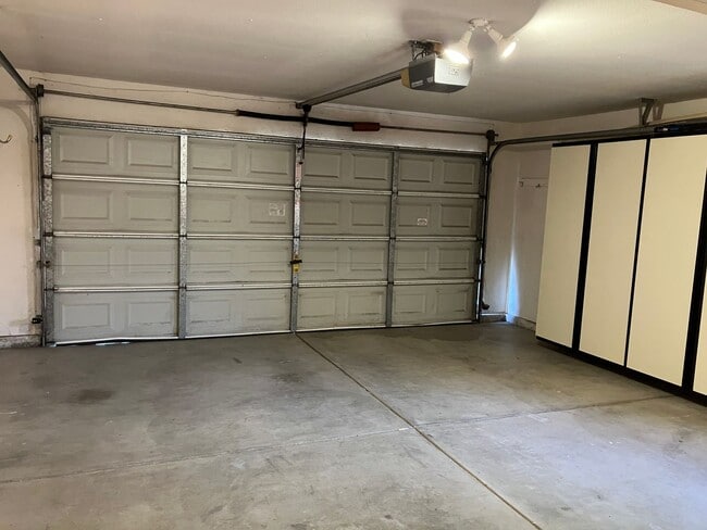 Building Photo - 5200 Dunham Ct