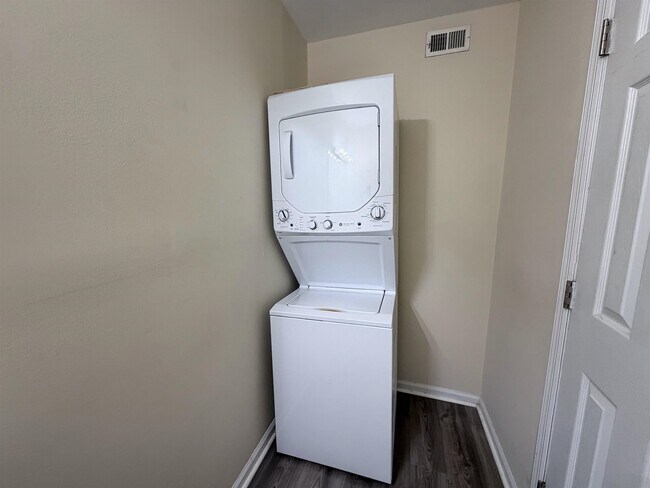 Building Photo - 1100 Possum Trot Rd