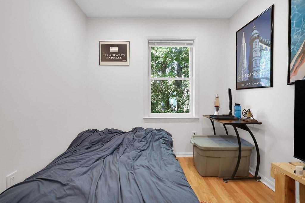 Building Photo - 3001 20th Ct S