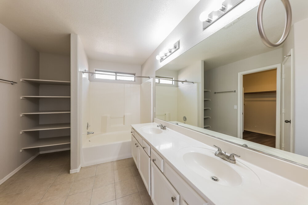 Building Photo - 13401 N 127th Dr