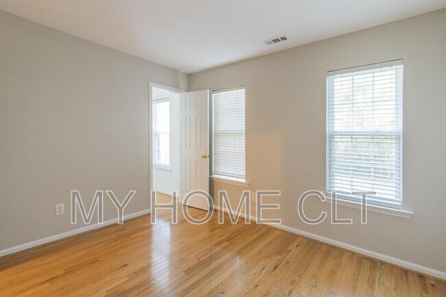 Building Photo - 12417 Ivey Creek Dr