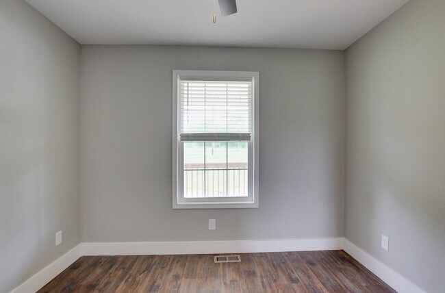 Building Photo - 5821 Highland Lick Rd