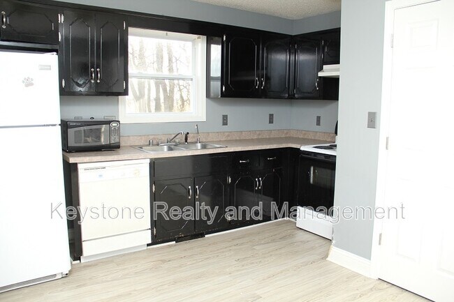 Building Photo - 1909 Timberline Cir