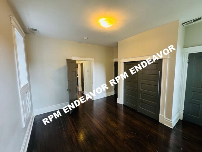 Building Photo - 4249 Chouteau Ave