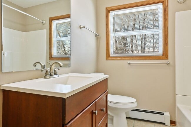 Building Photo - Updated 2 Bedroom with Hardwood Floors!