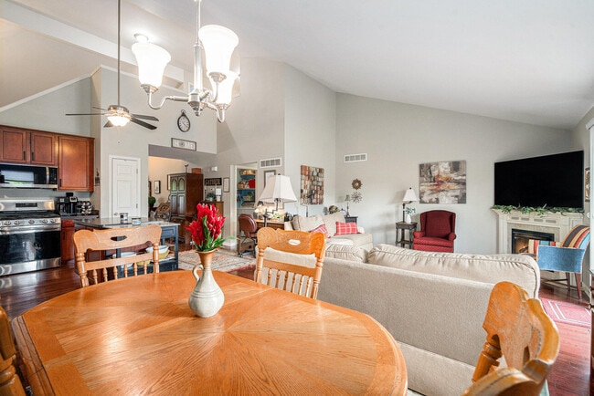 Building Photo - 6275 Schuss Crossing