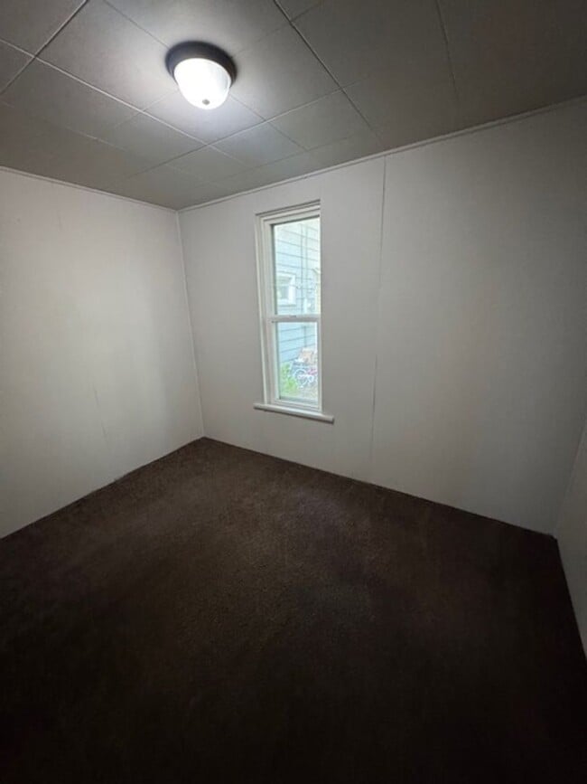 Building Photo - 1342 Guthrie St