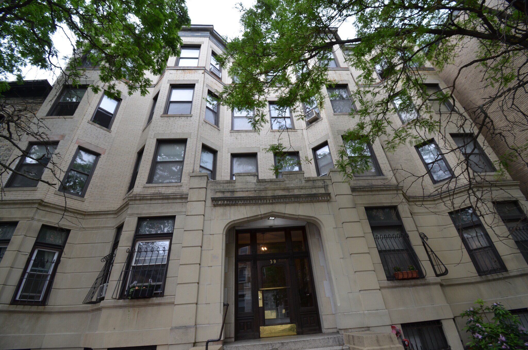 Building Photo - 45 Hemenway St