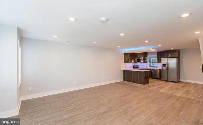 Building Photo - 2564 Frankford Ave