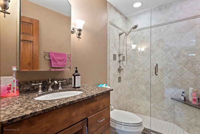 Building Photo - 560 Rapidan Ct