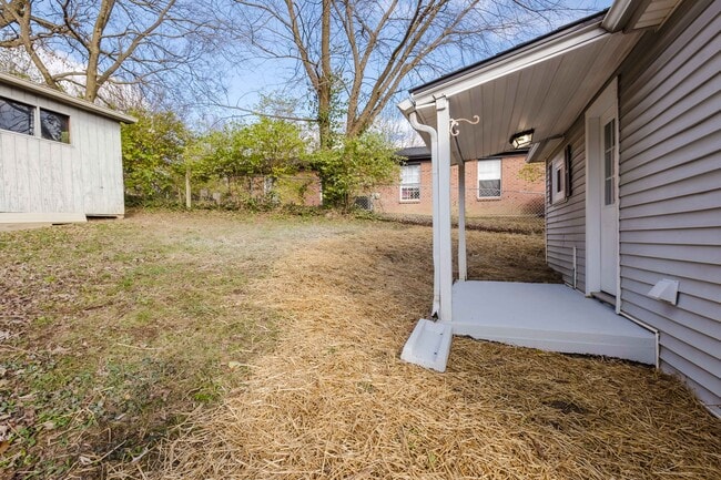 Building Photo - 245 Evansdale Ave