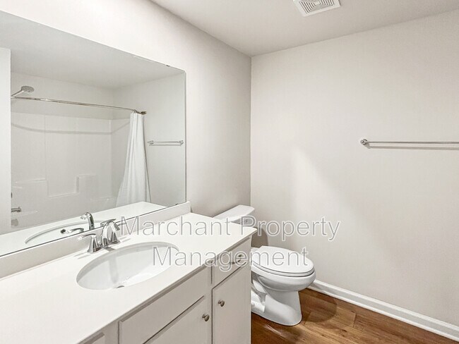 Building Photo - 324 E Compass Wy