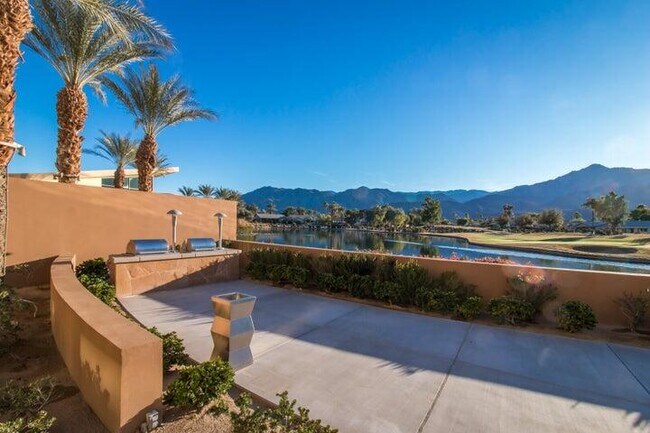 Building Photo - 60636 Desert Shadows Dr