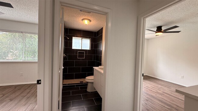 Building Photo - 4306 Shalom Creek Ln