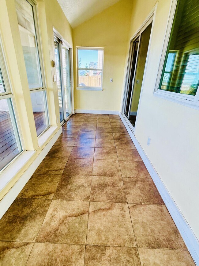 Building Photo - 7890 Candleflower Cir