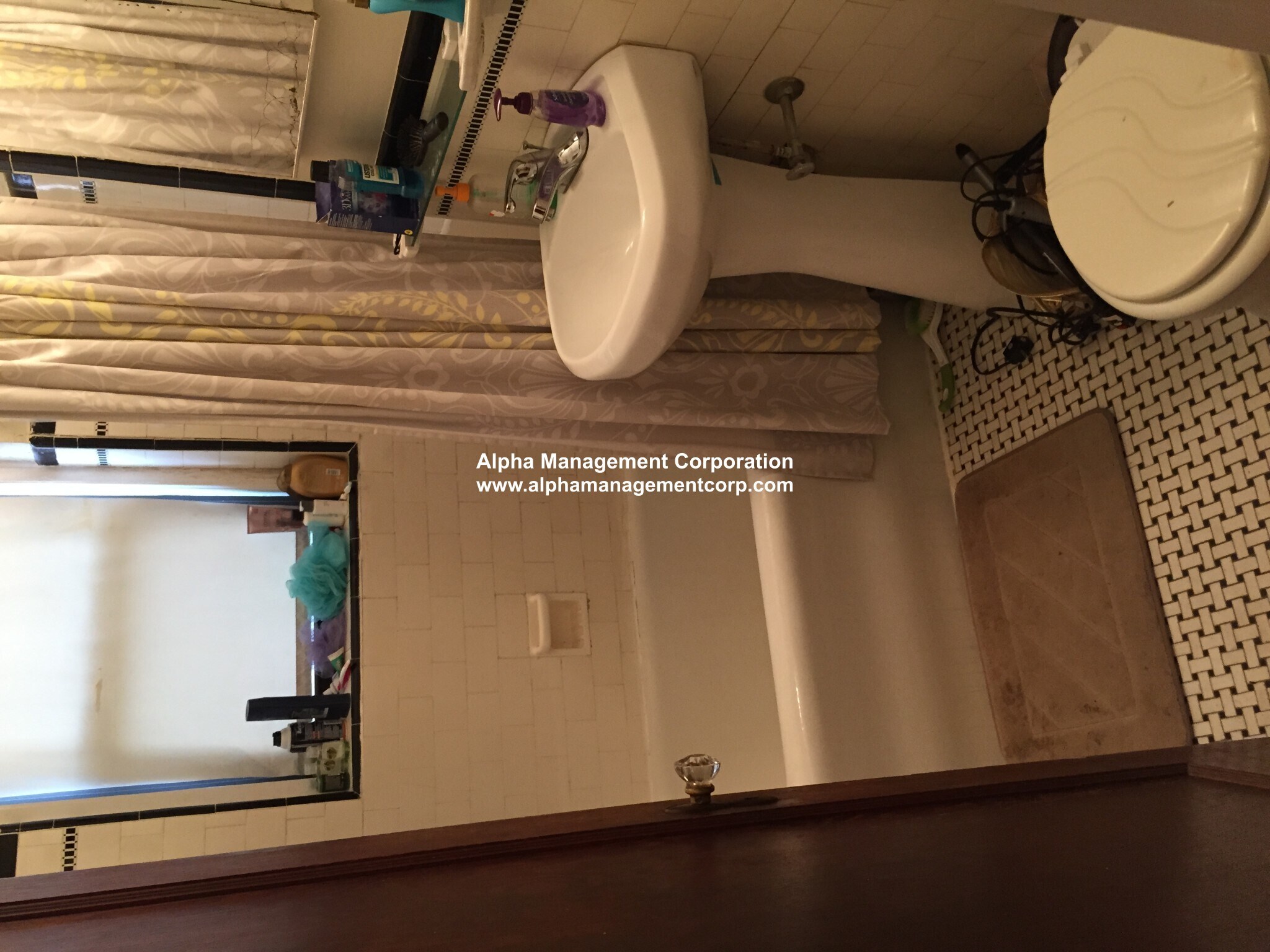 Building Photo - 349 Pleasant St