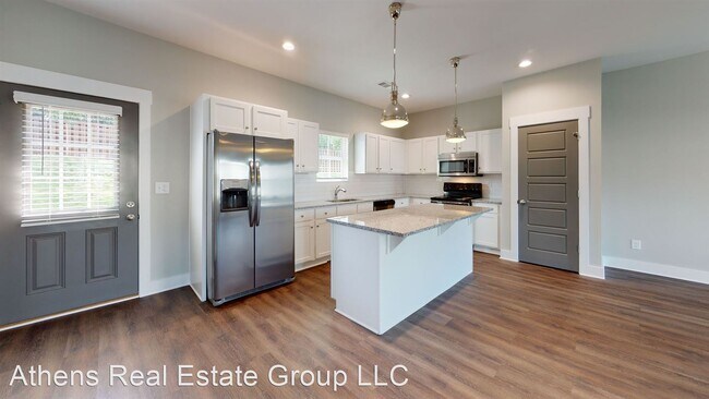 Building Photo - 3 br, 3.5 bath House - 139 Quail Hollow