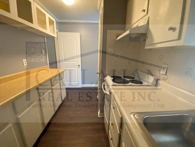 Building Photo - Midtown 1 Bedroom Condo