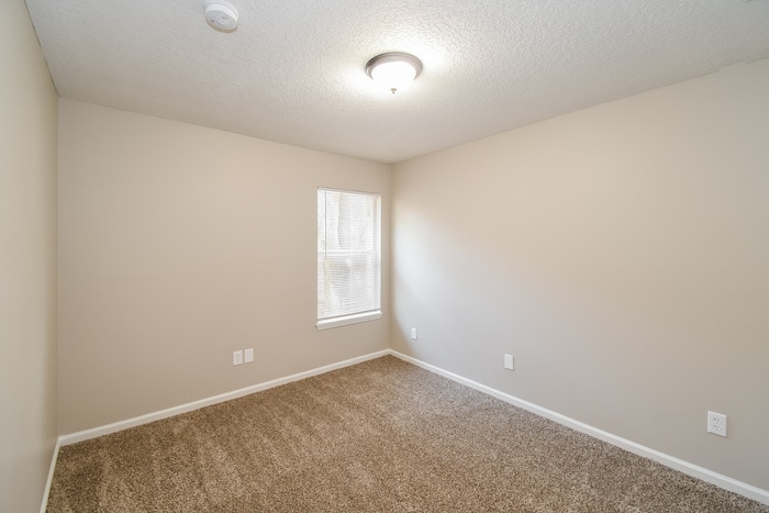 Building Photo - 10884 Campus Heights Ln
