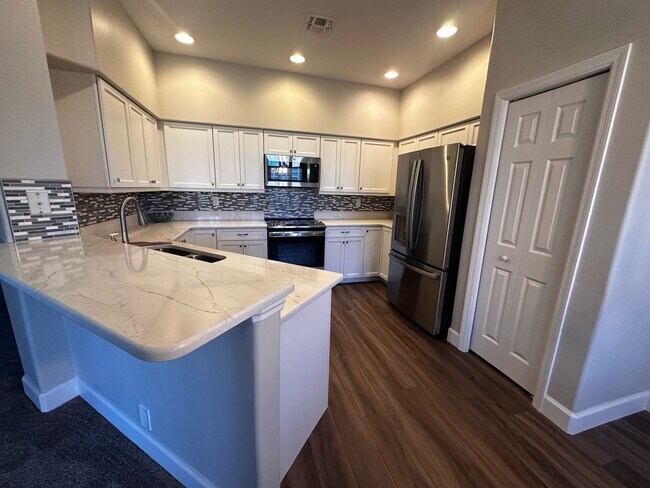Building Photo - 9241 Bayberry Bend
