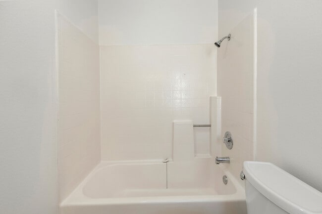 Building Photo - 7962 Mission Vista Dr