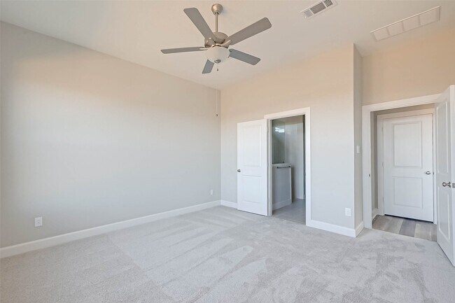 Building Photo - 23814 Pullin Market Dr