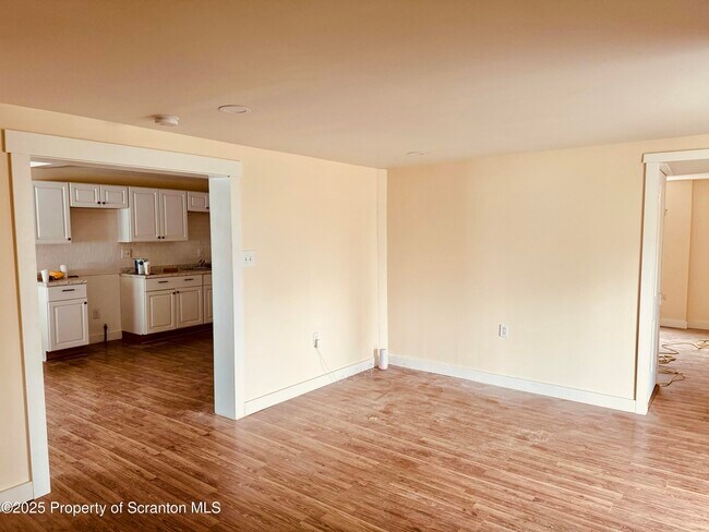 Building Photo - 3269 Cedar Ave